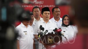 Berita Politik Jokowi Jumpai Beberapa Kepala Dusun di Istana, TPN Ganjar-Mahfud Wanti-Wanti Masalah Netralitas.