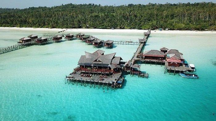 TOP 10 Pulau di Indonesia, Calon Destinasi Maladewa Kedepannya Lho Guys!